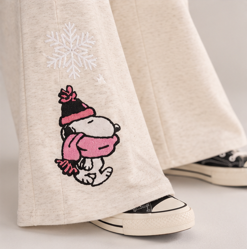 Snoopy Scarf Wide-Leg Sweatpants – Lightest Heather Grey